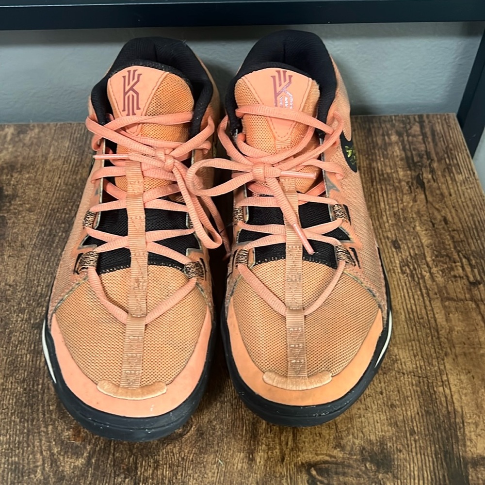 Men’s KD basketball shoes- 8.5